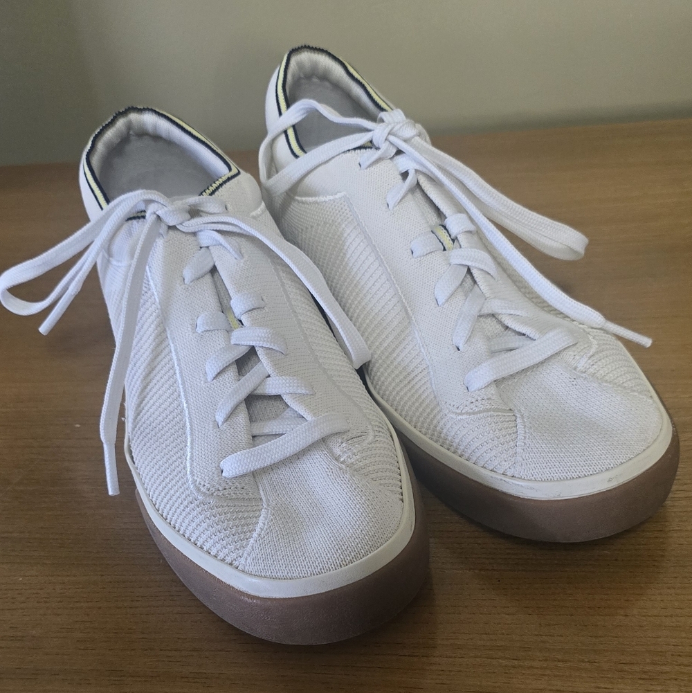 ROTHY’S The Lace Up Sneaker 8 Blonde Vanilla Cream White Lace-up Washable